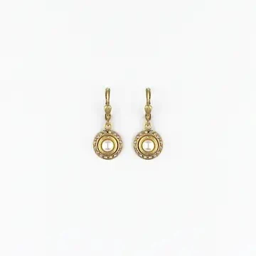 French Jewelry Trends & Timeless Elegance